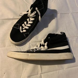 Size 8 black high top sneakers